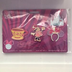 Minnie Mouse Main Attraction March Pins